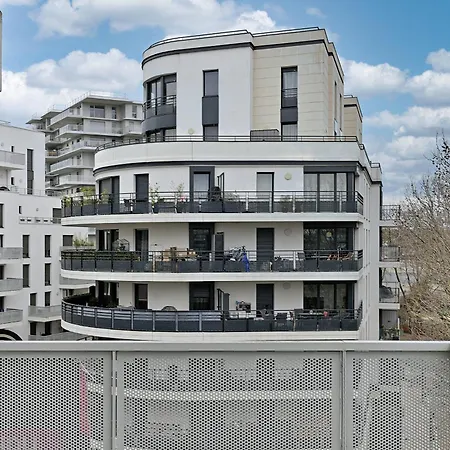 Spacieux 3 Avec Balcon *