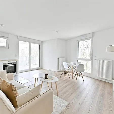 Spacieux 3 Avec Balcon Apartamento *