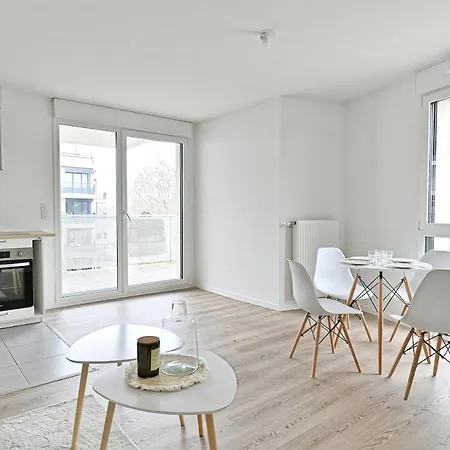 Spacieux 3 Avec Balcon *